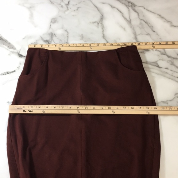 CAbi Burgundy Currant Boss Pencil Skirt Womens 10 Fall 2018 - Picture 5 of 12